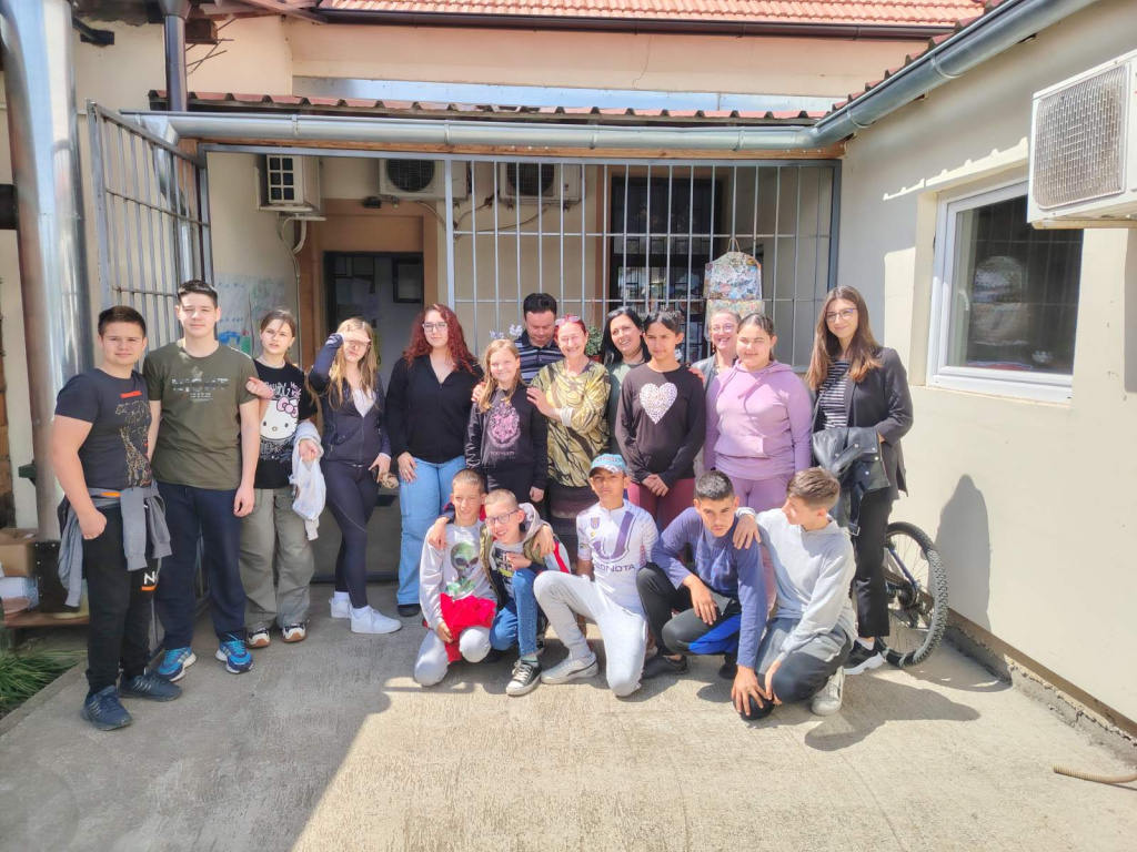 IMG c88a08efe18f845d46bc0ad0402ee3de V